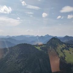 Flugwegposition um 13:20:11: Aufgenommen in der Nähe von Gemeinde Micheldorf in Oberösterreich, Österreich in 1458 Meter